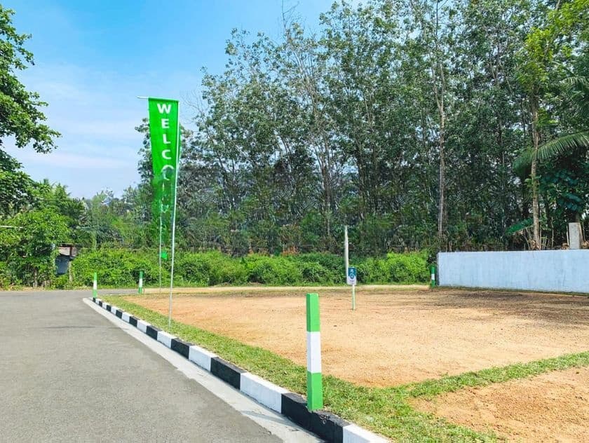 Precious Land for Sale in Athurugiriya