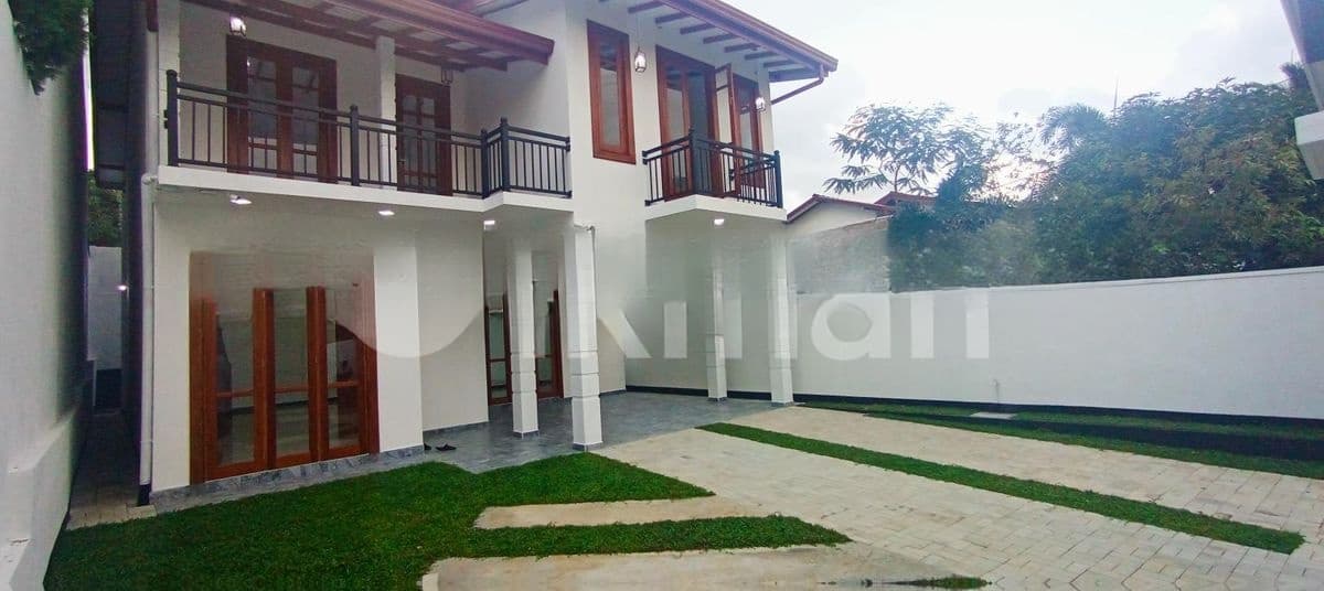 A BRAND NEW TWO STORY LUXURY HOUSE In MATTEGODA ENGINEER CAMPUS