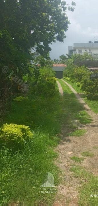 Land for Sale at 1st Lane, Rubberwatta Road, Gangodawila, Nugegoda (LSSH108)