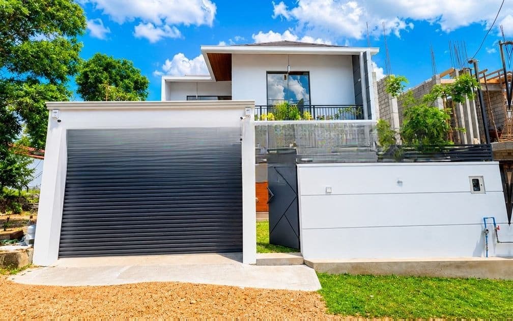 The Beautiful Luxury House for Sale in Athurugiriya