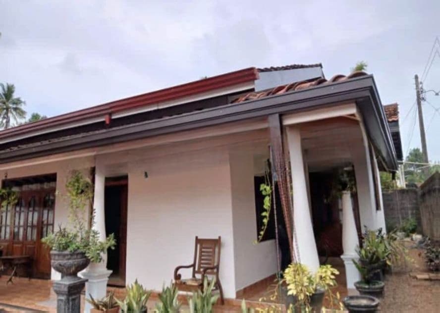 single storey house sale Negombo - 15 perches