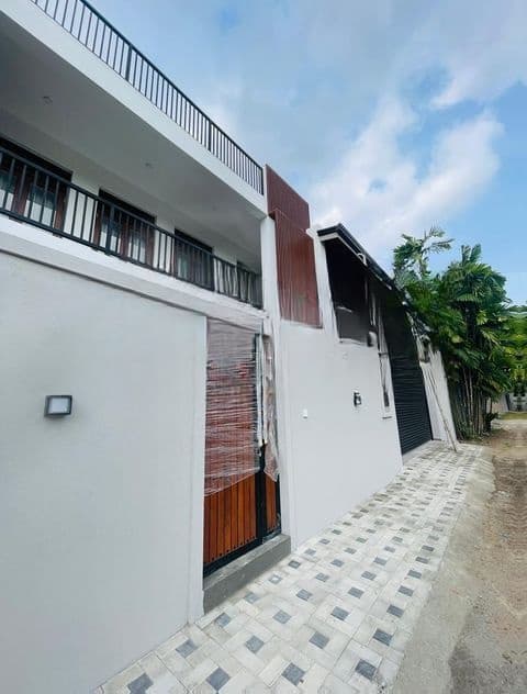 New Designed Brand House Sale Talawatugoda