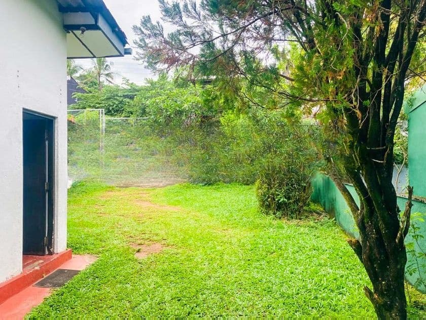 Land for Sale in Pelawatta