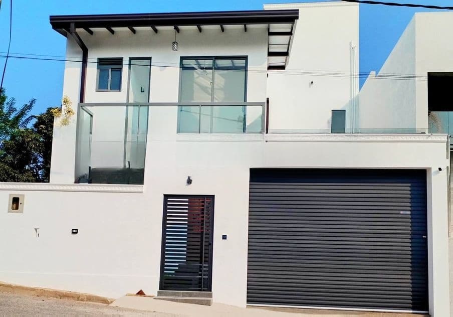 Brand New solid Modern House-piliyandala