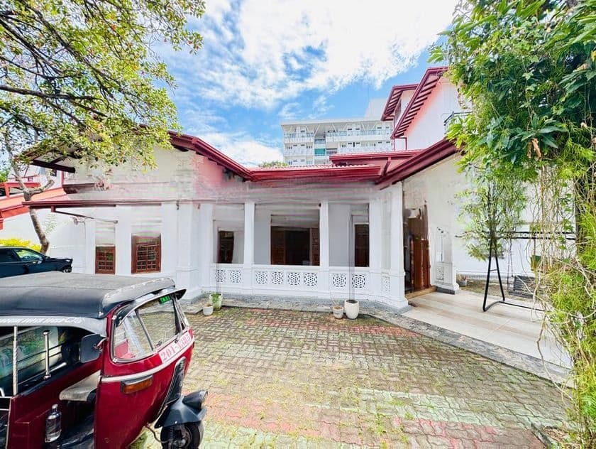 Elegant Fully Furnished House for Sale – Station Lane,Nugegoda