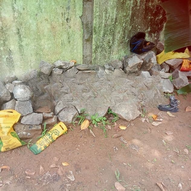 වත්තල මාබොලෙන් කුඩා ඉඩම්
