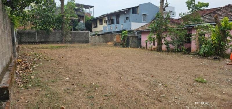 Pitakotte Epitamulla Road 18.5 Perches top residential Land for Immediate Sale