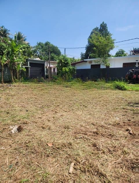 Land in Homagama Hanwella Bus Rd