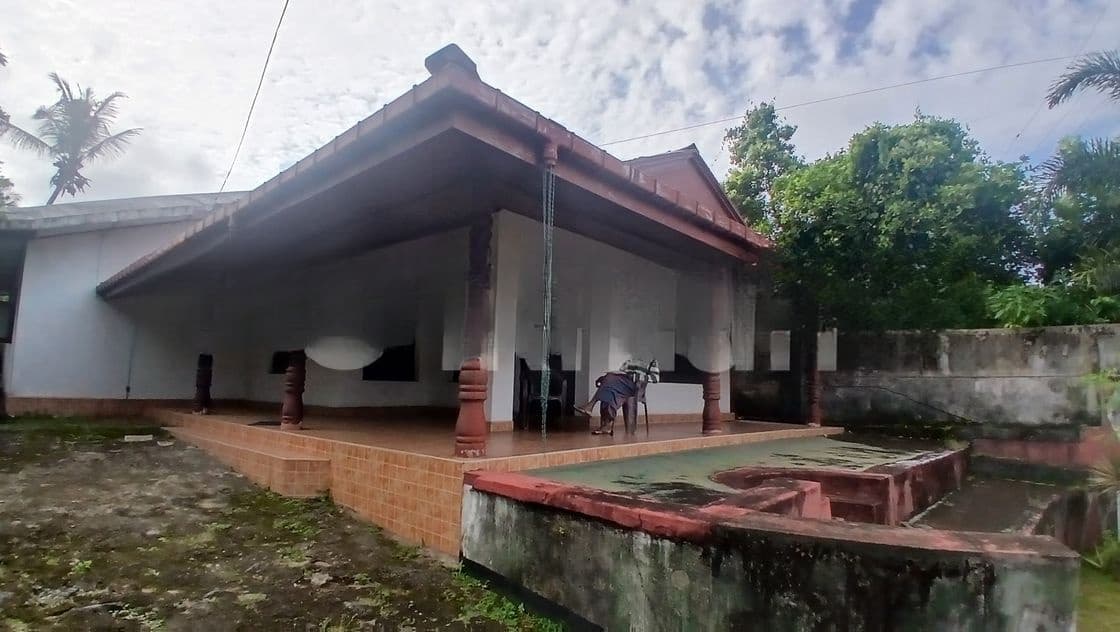 Spacious House with Garden Space in Ja Ela