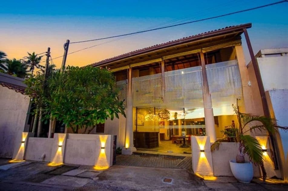 GALLE : 9-BR (21.31P) RENOWNED BOUTIQUE HERITAGE HOTEL FOR SALE