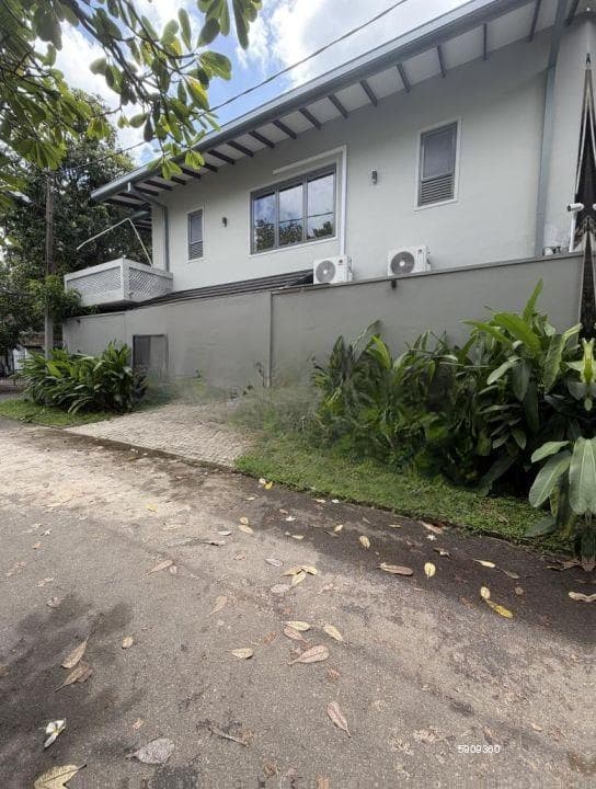 Prime Location- Newly Refurbished 4-Bedroom House for Rent in Borella