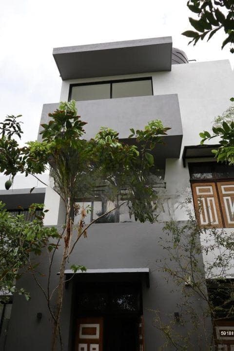 Modern Commercial Property for Rent at Boralesgamuwa / LKR 350,000 (EM214RN)