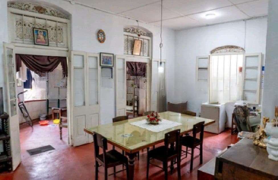 Commercial Property for Rent in Col 10 (P-81)