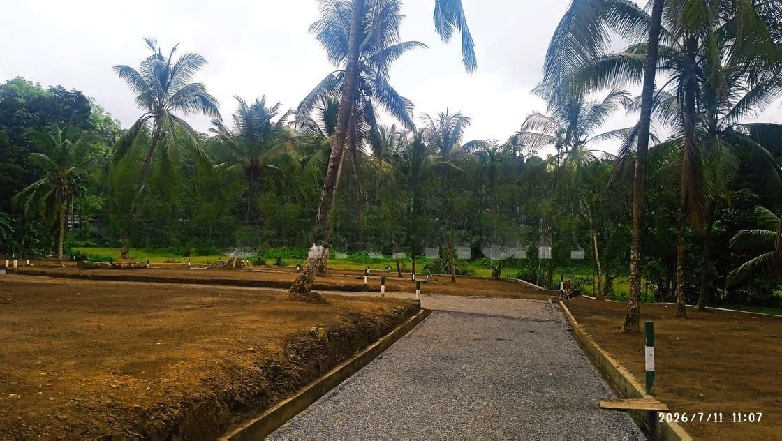 වෙල්යායකට මායිම්ව මීපෙ ඉඩම්
