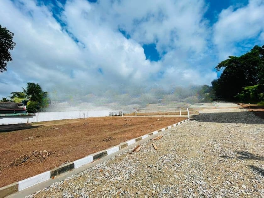 Udugampola නගරයට ආසන්නයෙන් හොද ඉඩමක්