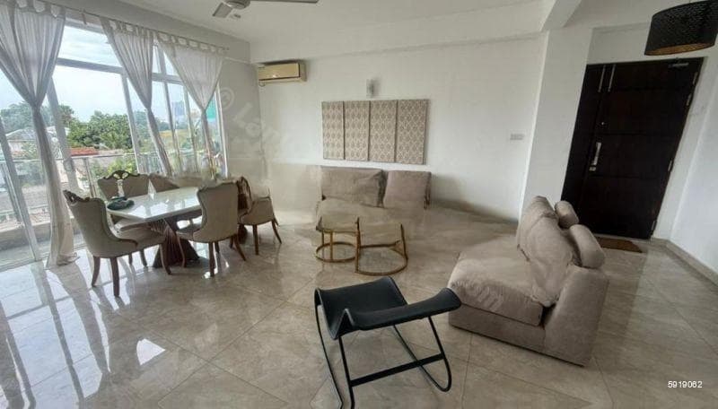 *Apartment For Rent – Legends Tower*