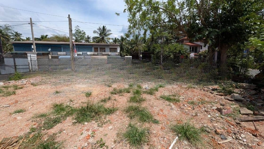අත්තනගල්ල – නිට්ටඹුව පාරට මුහුණලා ඉඩමක් විකිණීමට