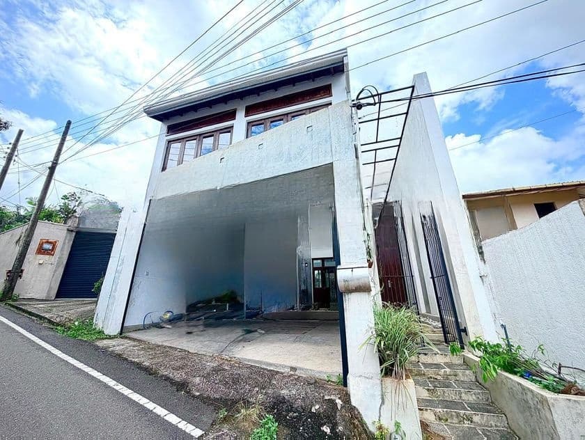Architect-Designed 3-Storey House for Sale – Thalawathugoda