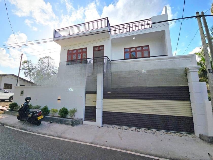 Newly Build Luxury Two Storey House for Sale in Kesbewa