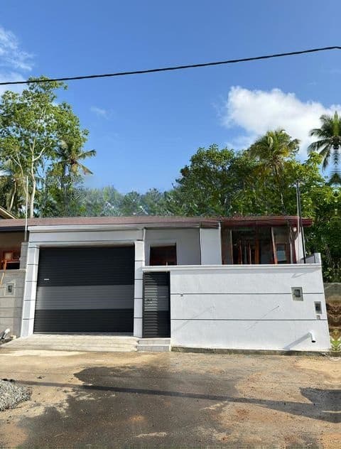 Good Residential house for sale Piliyandala