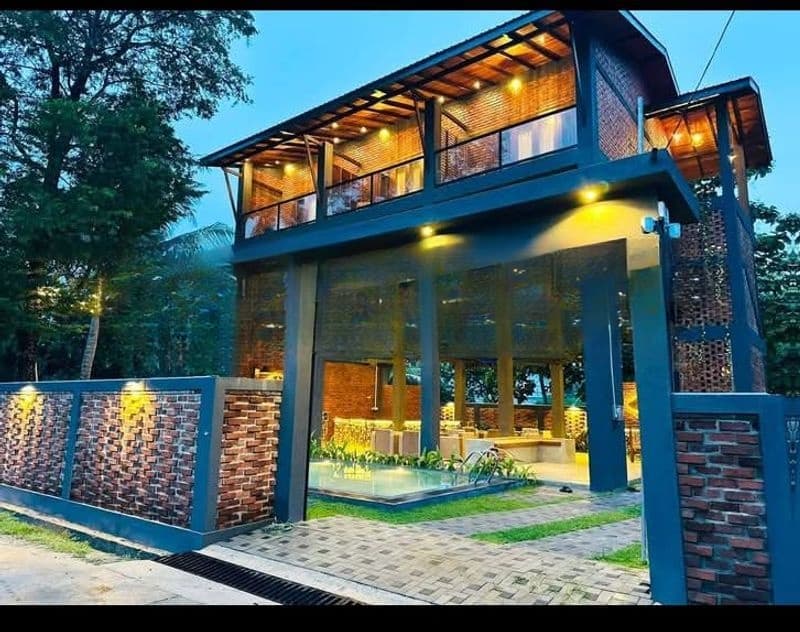 COMMERCIAL PROPERTY FOR SALE IN KATUNAYAKA WITH FURNITURE (SP1182)