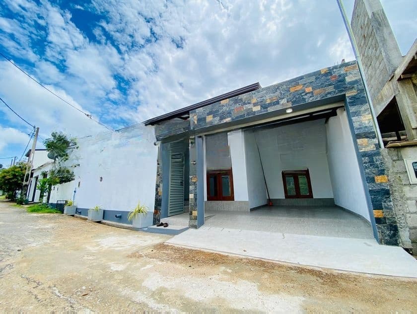 Brand New House for Sale Athurugiriya