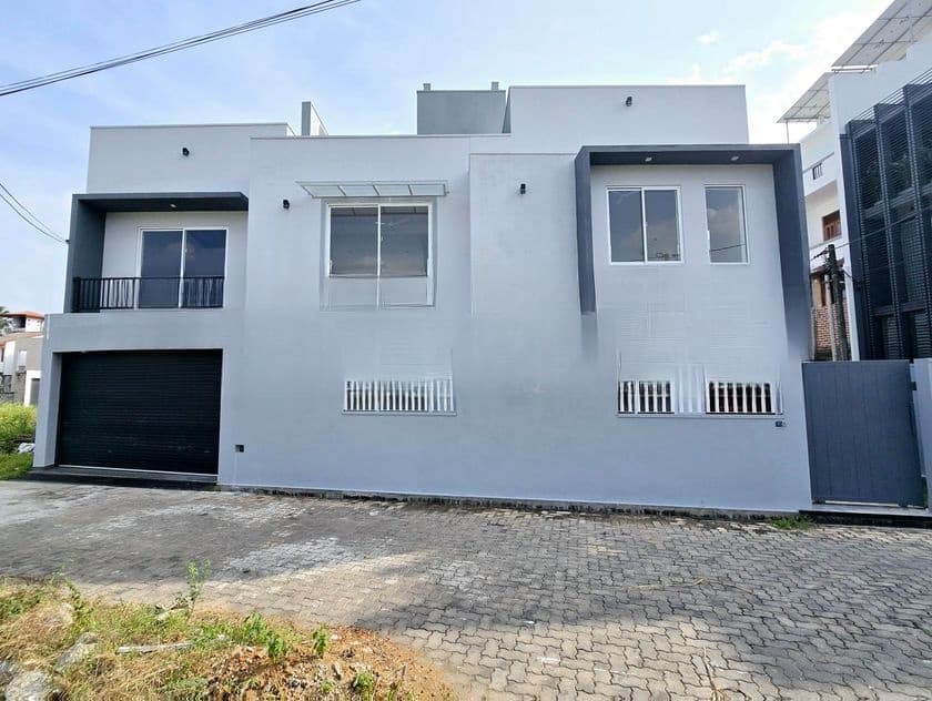 Brand New Luxury 3 Story House For Sale In Mount Lavinia