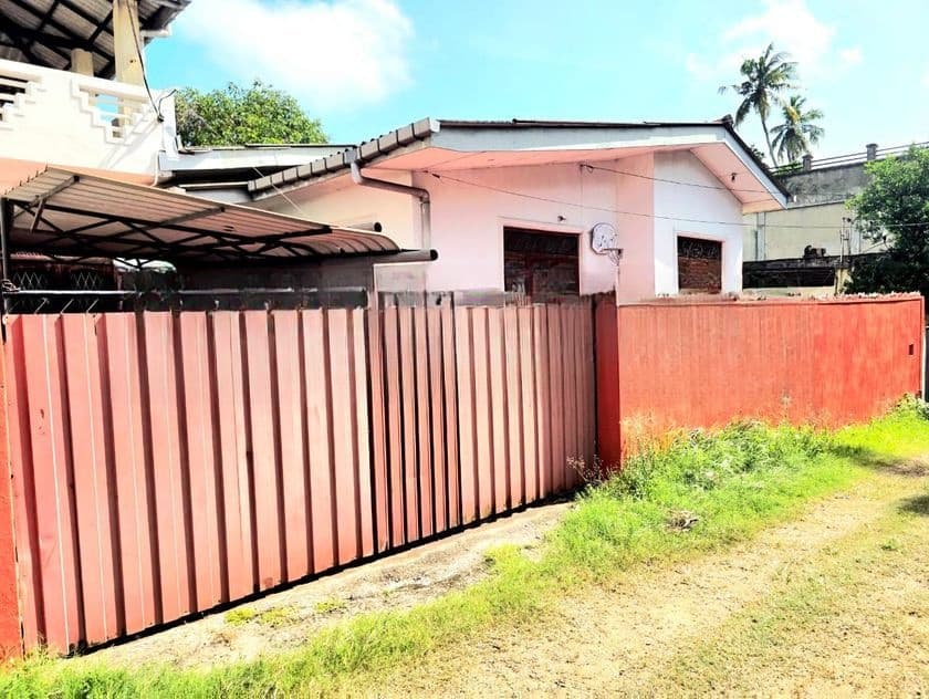 Single Storey House For sale In Wattala