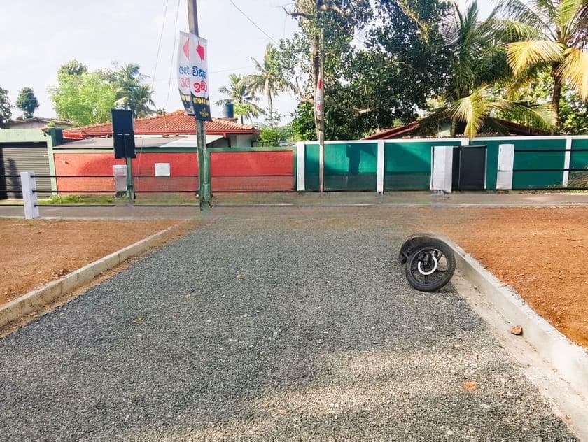 Piliyandala Super luxury land for sale In Batakeththara