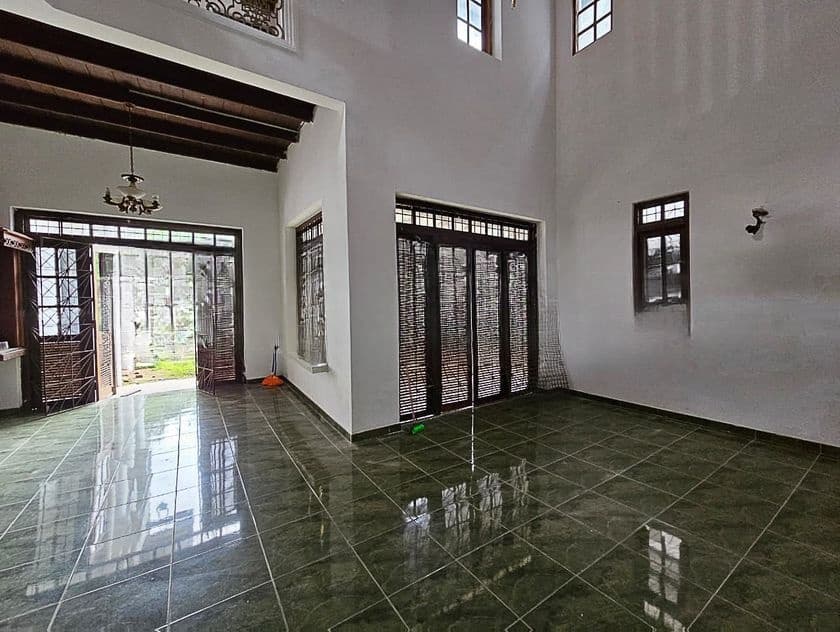Valuable Two Story House for Sale Nugegoda