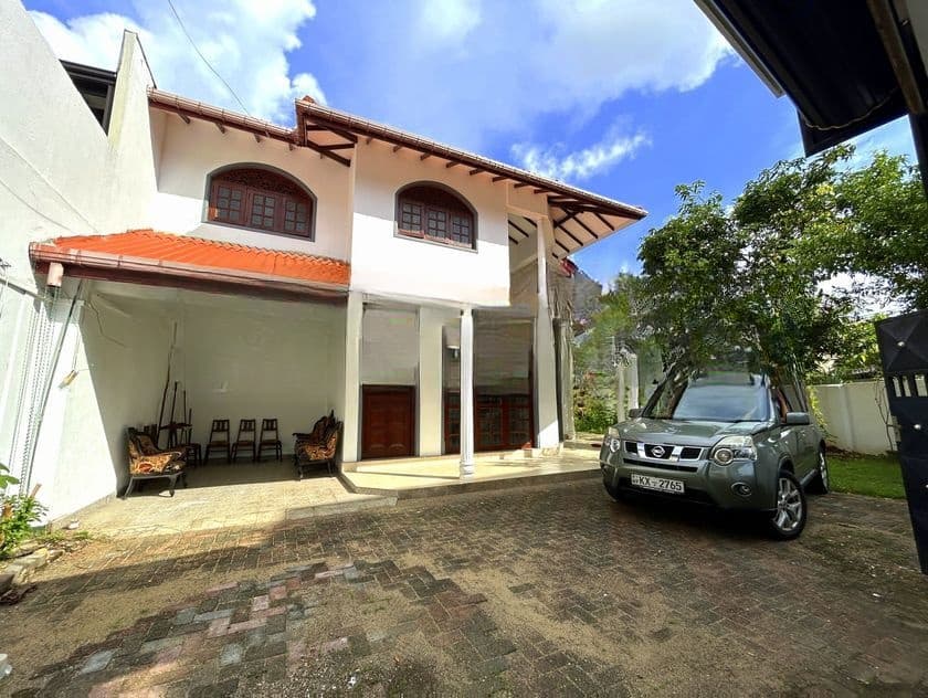 Completely Refurbished House in Pelawatta Kumaragewatta - Battaramulla
