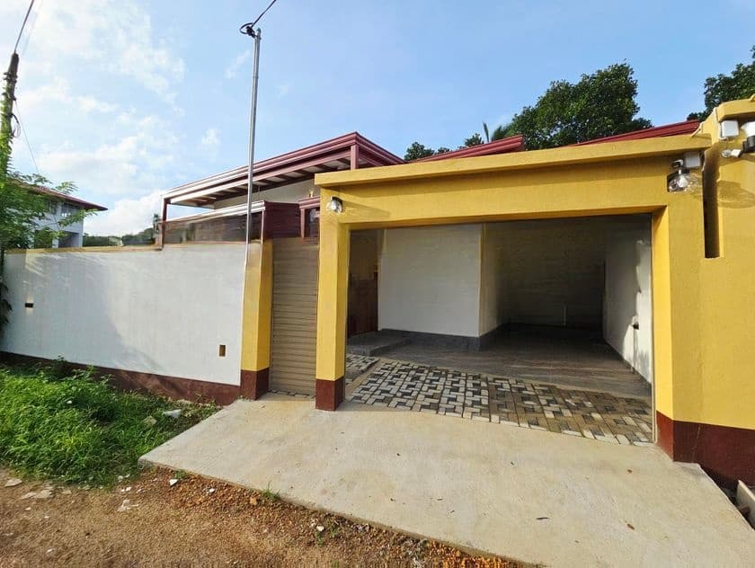 Brand New Luxury Single Story House For Sale In Homagama