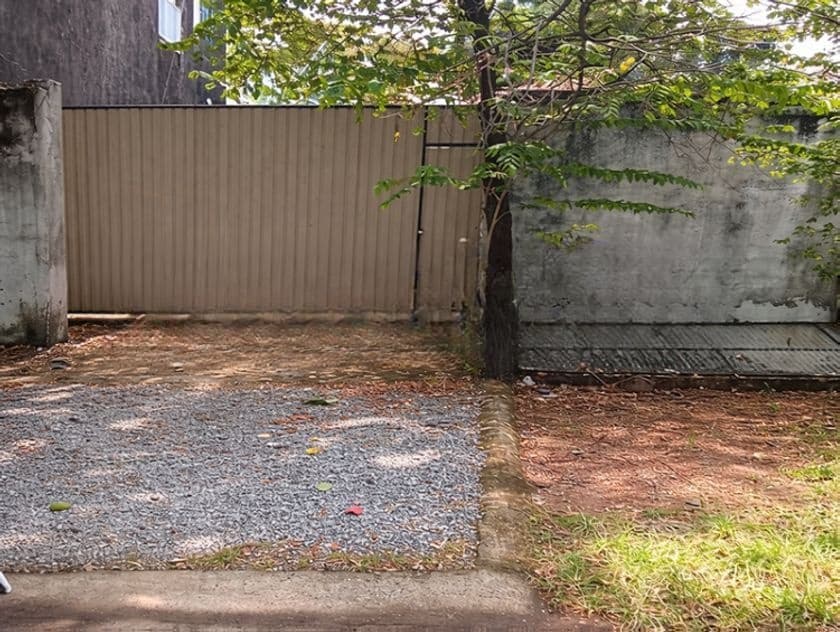 Land for Sale in Borella – Prime Residential Location (Off Cotta Road).