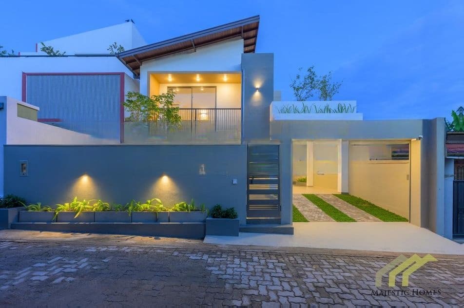 අති සුඛෝපභෝගී අලංකාර සුවිසල් දෙමහල් නිවස විකිණීමට Piliyandala