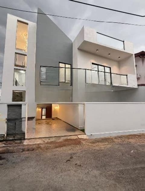 Modern Luxury House For Sale Athurugiriya