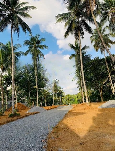 ඉඩමක් විකිණීමට ගම්පහ