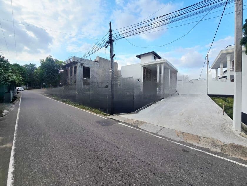 9P Residential Land for Sale in Boralesgamuwa