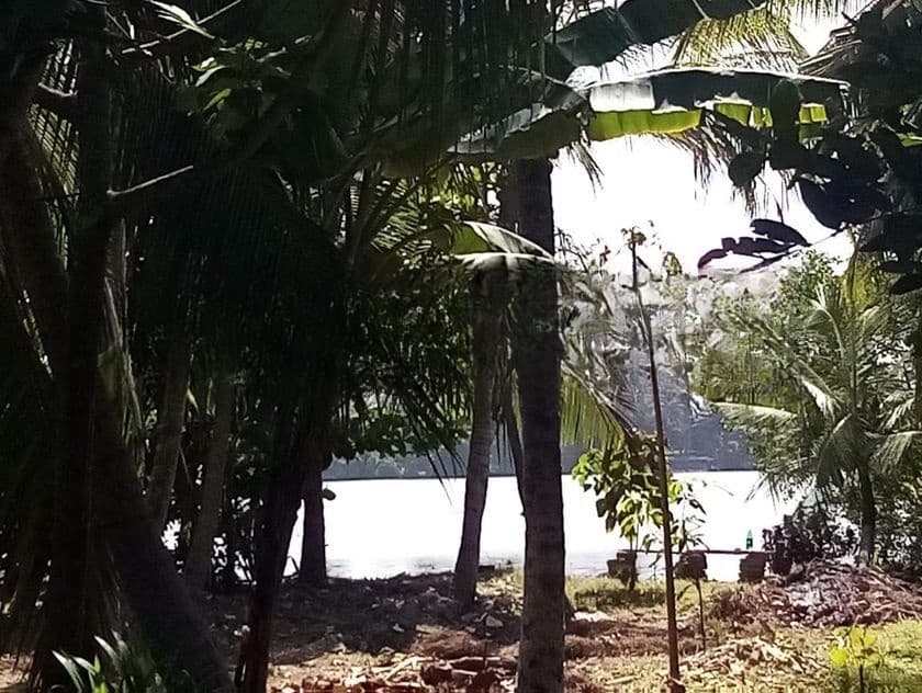Lake Facing Land for Sale - Moratuwa
