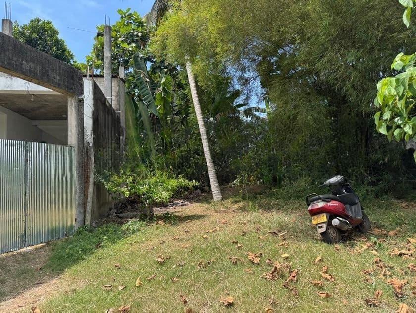 පුළුල් මාර්ගයට මුහුනලා ඇති ඉඩමක් විකිණීමට - Piliyandala
