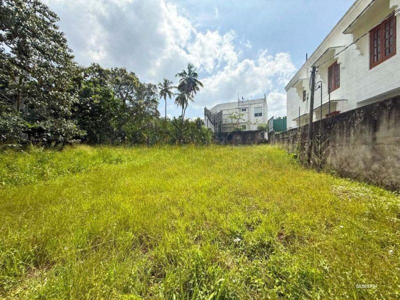 Land for Sale in Thalawathugoda