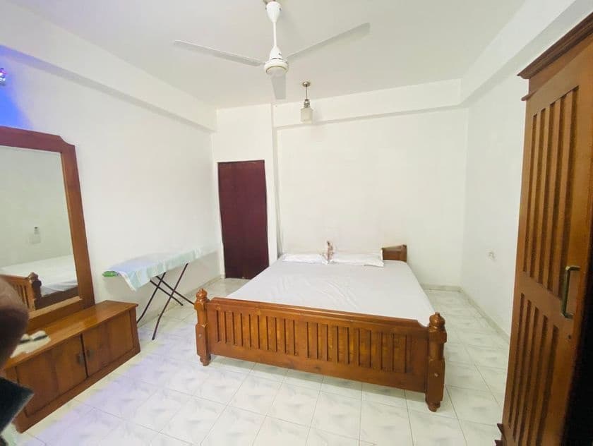 Short-Term Rental in Wellawatta - 2BR Apartment (Code: CSH201)