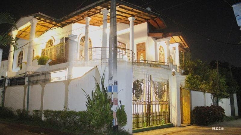 House For Sale In Boralesgamuwa (file No 5189b)