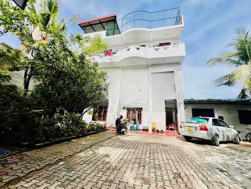Luxury Modern House for Sale in Malabe