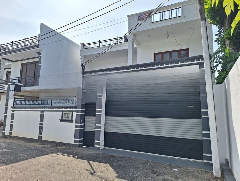 piliyandala town house for sale