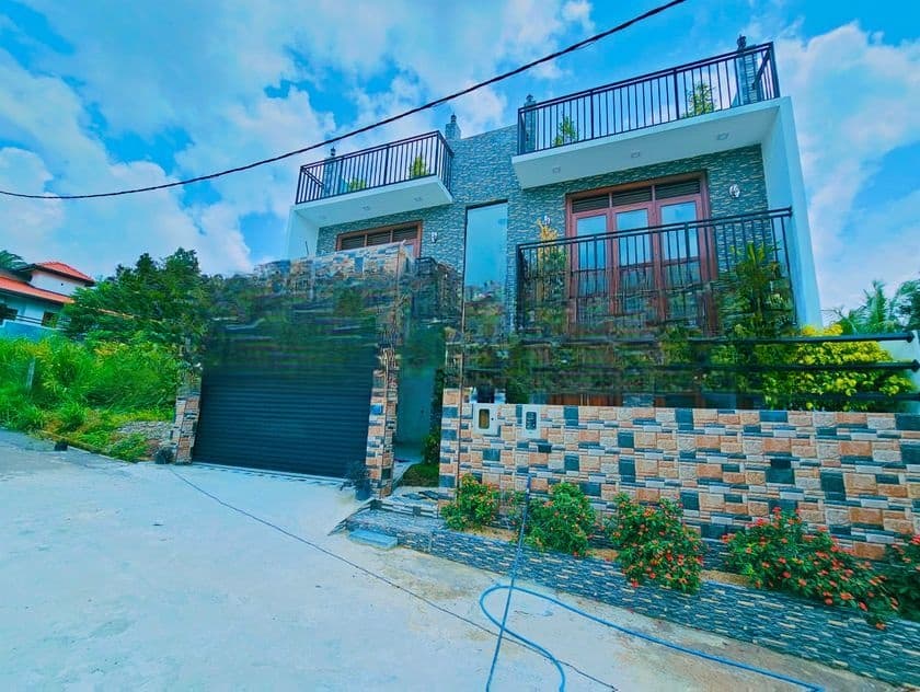 Brand-New 2-Storey Modern Luxury House for Sale – Kahathuduwa