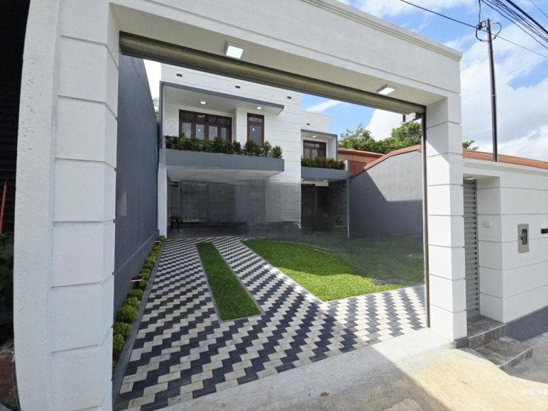 Newly Build Luxury 2 Story House For Sale In Piliyandala