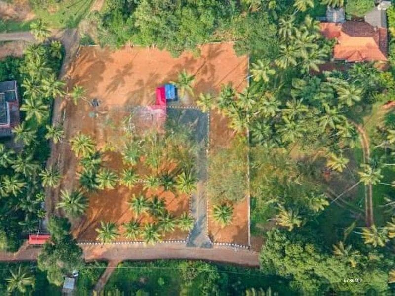 10.00 perches bare land for sale in Nittambuwa for Rs. 4.75 lakhs (Per Perch)