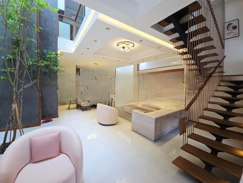 Fully Furnished Luxury 3 Story House For Sale In Battaramulla
