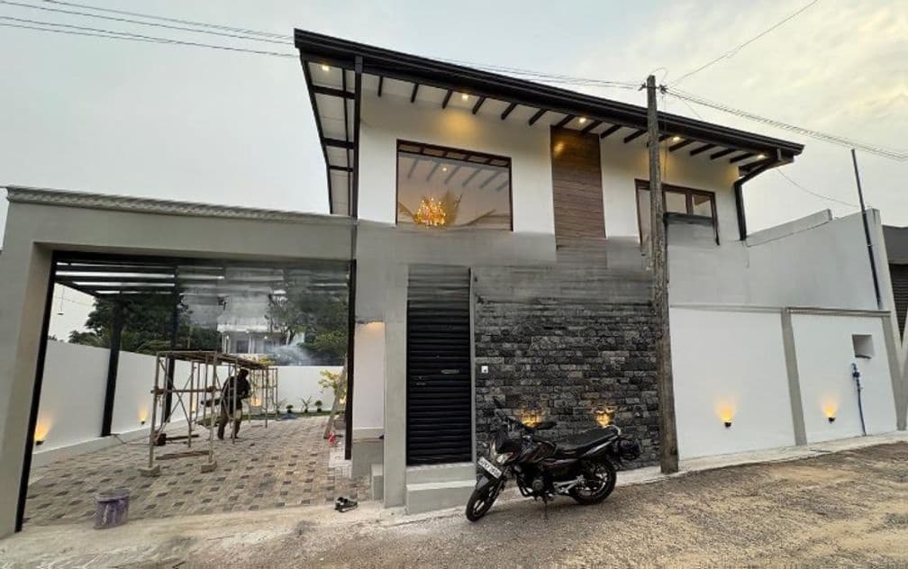 Brand New House for Sale in Athurugiriya
