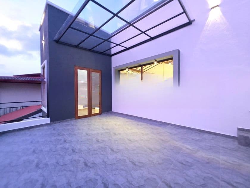 Luxury House For Sale in Piliyandala